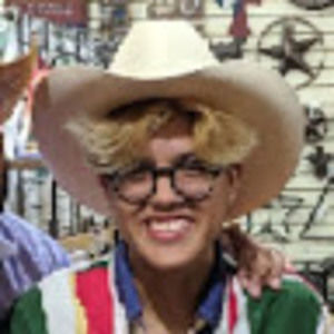 Meet your Posher, Yaritza